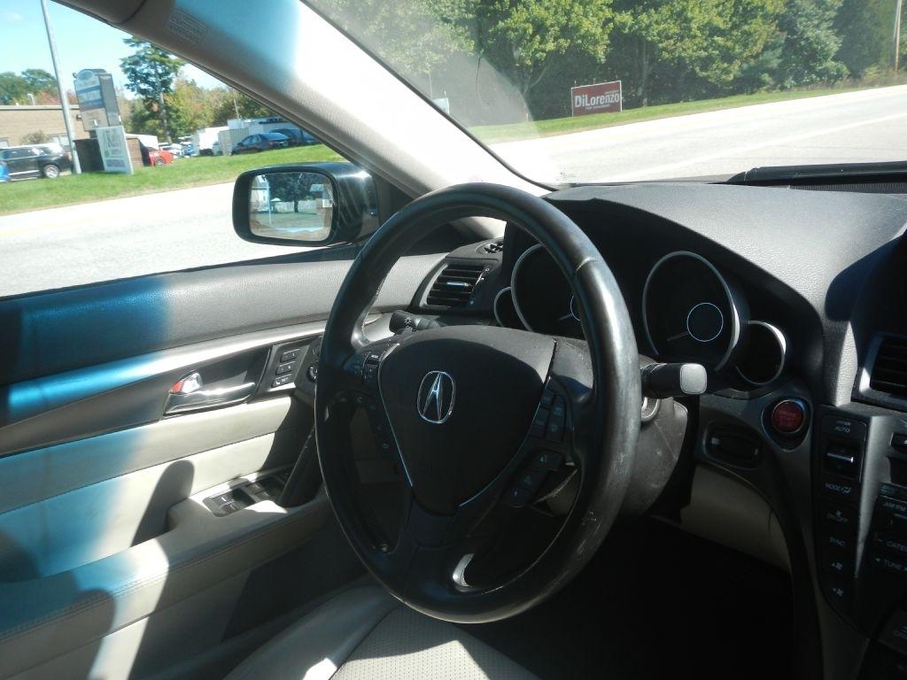 Acura TL 6-Speed AT with Tech Package and 18-In. WP 2012
