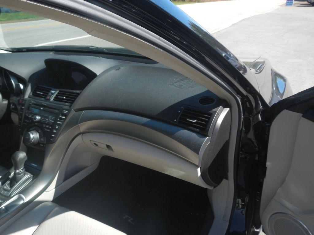 Acura TL 6-Speed AT with Tech Package and 18-In. WP 2012