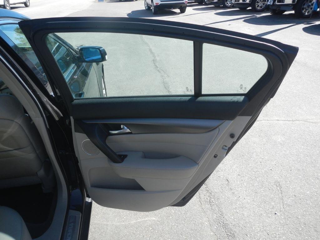 Acura TL 6-Speed AT with Tech Package and 18-In. WP 2012