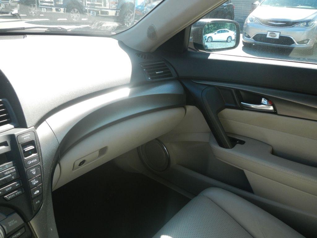 Acura TL 6-Speed AT with Tech Package and 18-In. WP 2012