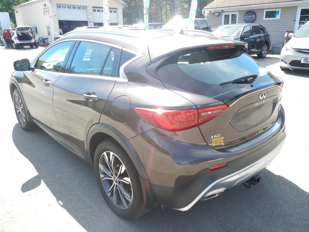 Infiniti QX30 Luxury AWD 2018