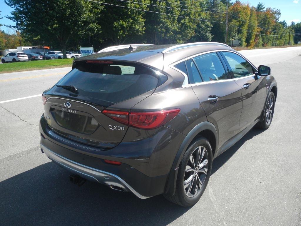 Infiniti QX30 Luxury AWD 2018