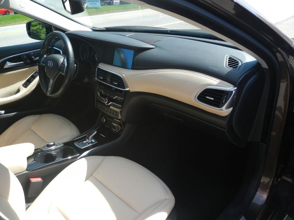 Infiniti QX30 Luxury AWD 2018