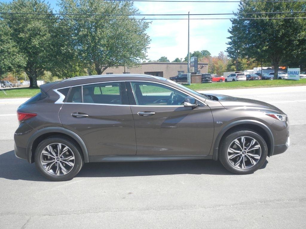 Infiniti QX30 Luxury AWD 2018