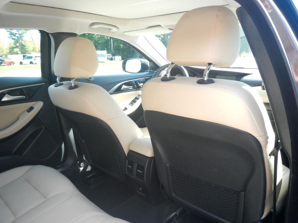 Infiniti QX30 Luxury AWD 2018