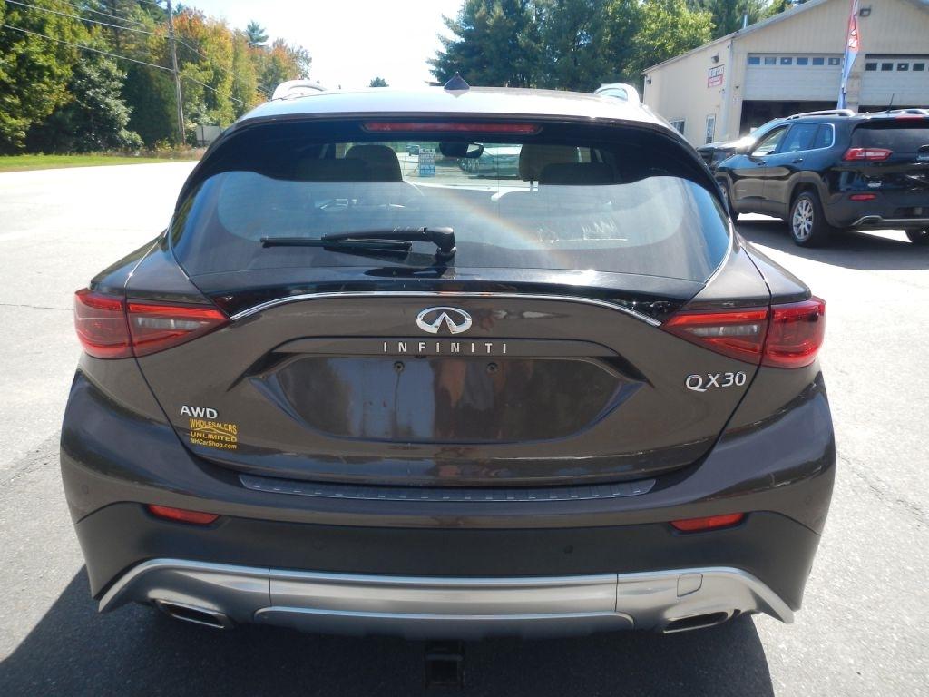 Infiniti QX30 Luxury AWD 2018