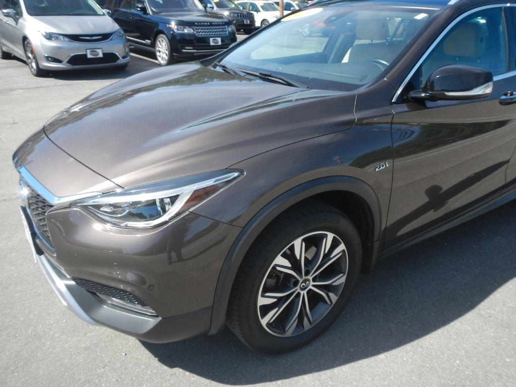 Infiniti QX30 Luxury AWD 2018
