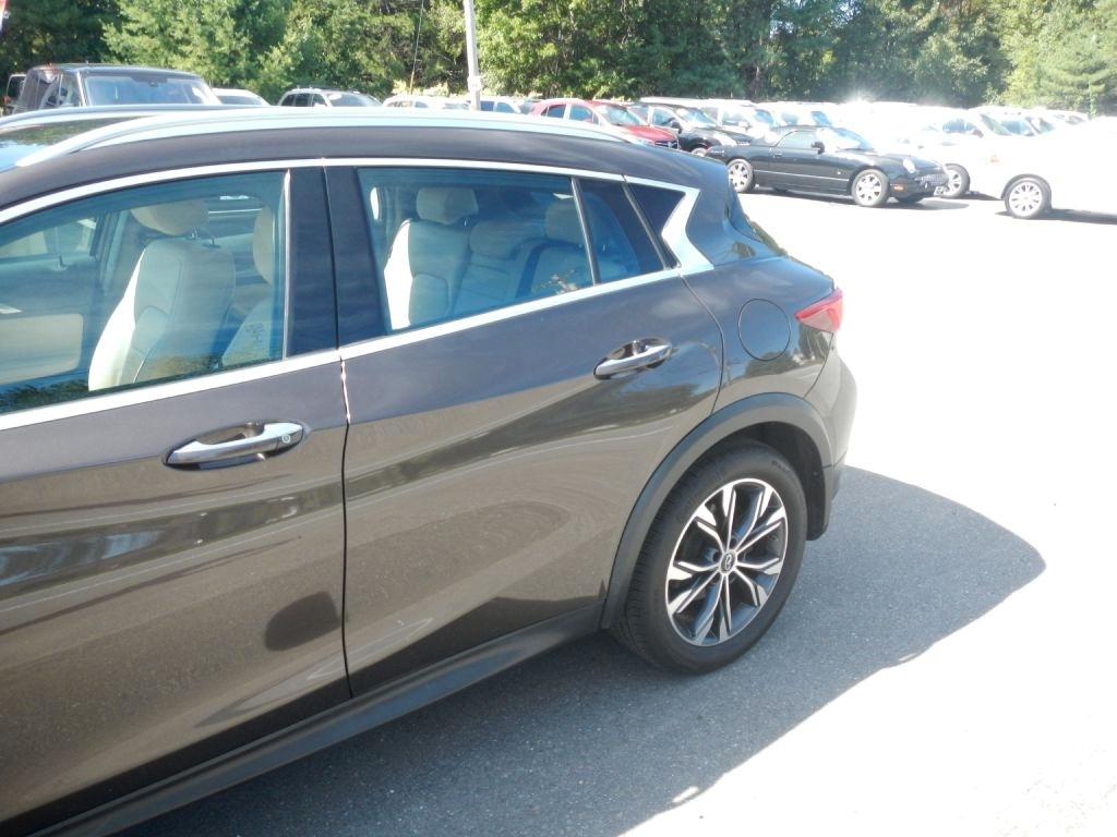 Infiniti QX30 Luxury AWD 2018