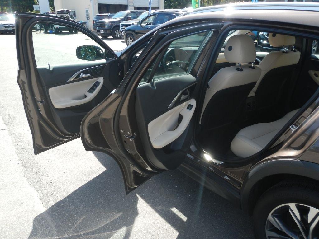 Infiniti QX30 Luxury AWD 2018