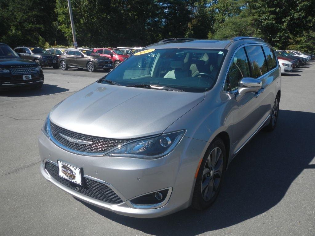 Chrysler Pacifica Limited 2017