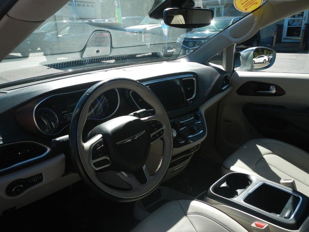 Chrysler Pacifica Limited 2017