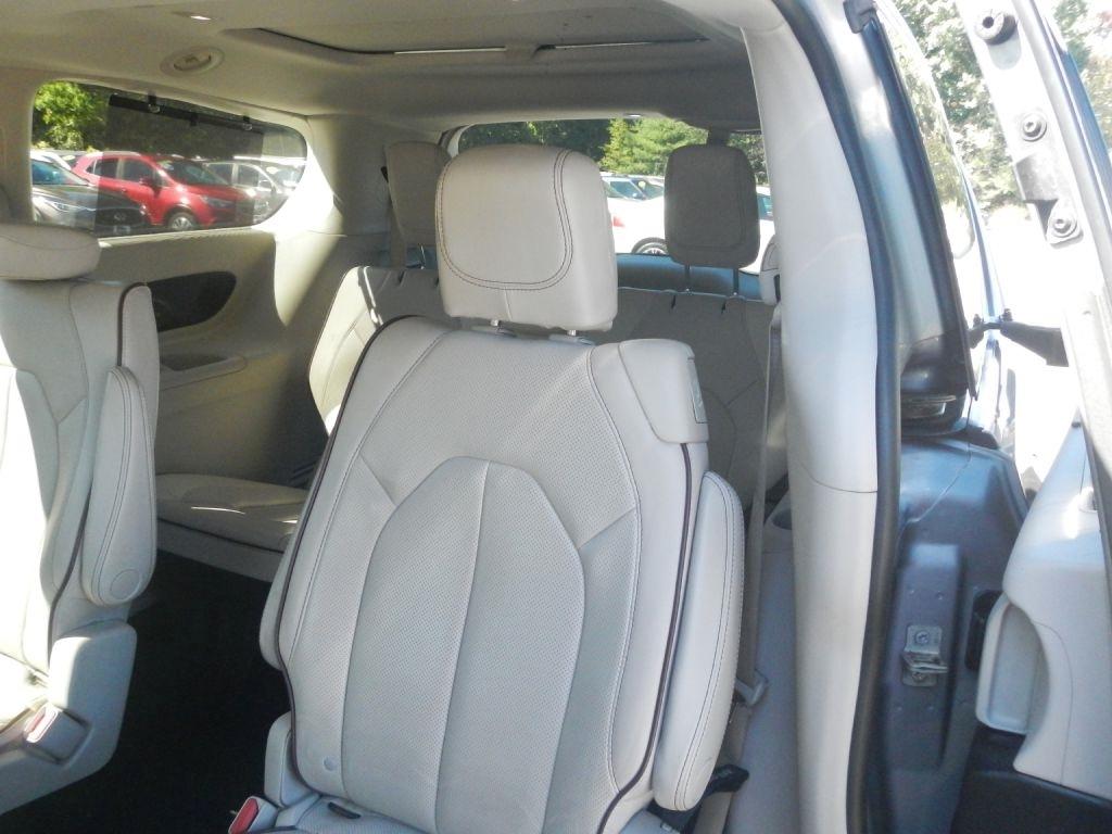 Chrysler Pacifica Limited 2017