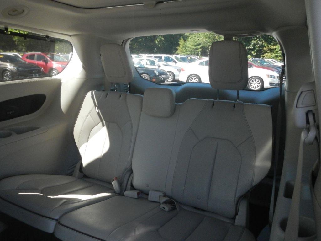 Chrysler Pacifica Limited 2017