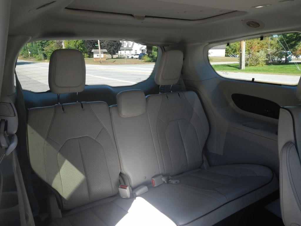 Chrysler Pacifica Limited 2017