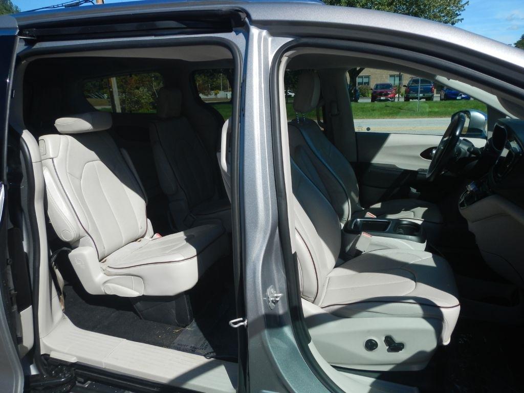 Chrysler Pacifica Limited 2017
