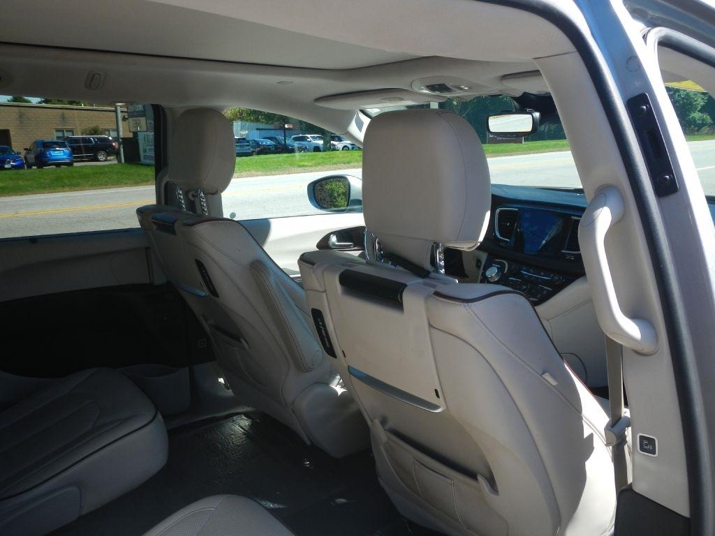 Chrysler Pacifica Limited 2017