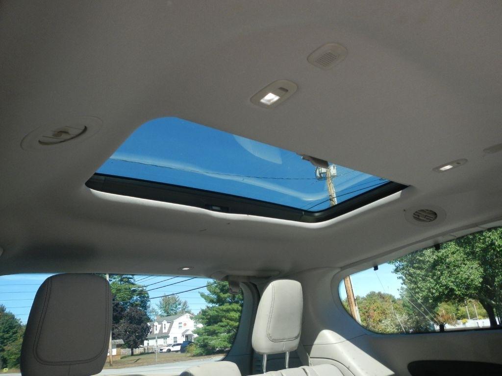 Chrysler Pacifica Limited 2017