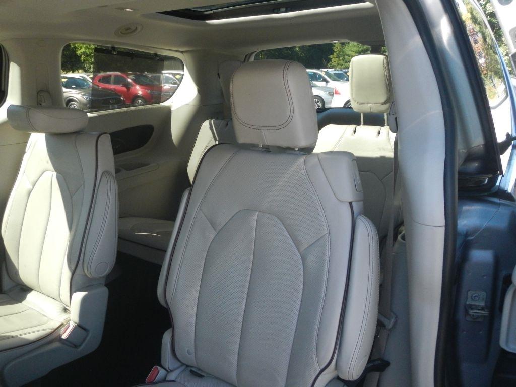 Chrysler Pacifica Limited 2017