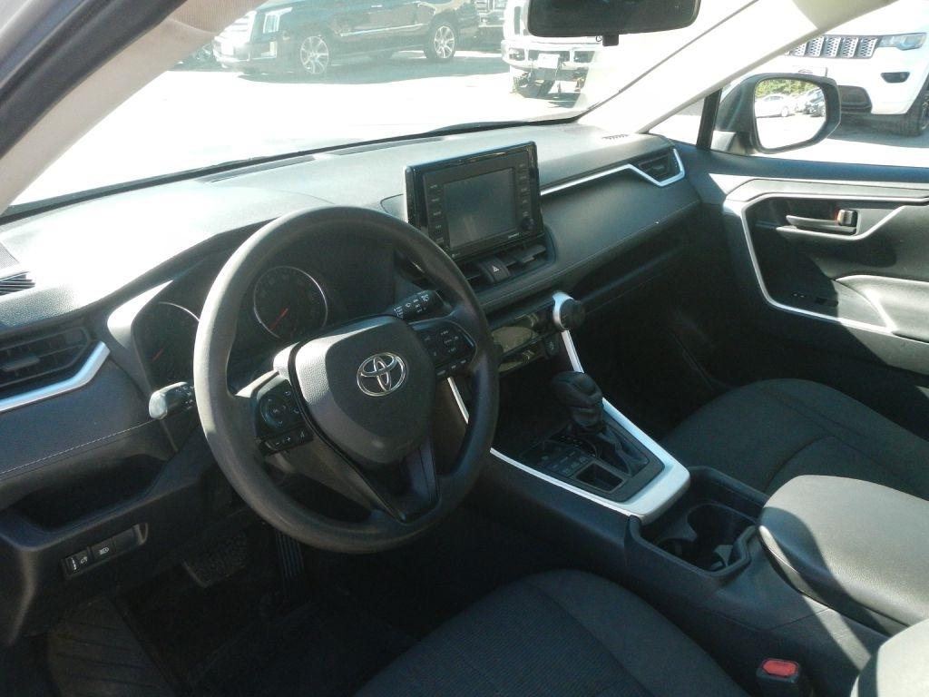 Toyota RAV4 LE AWD 2020