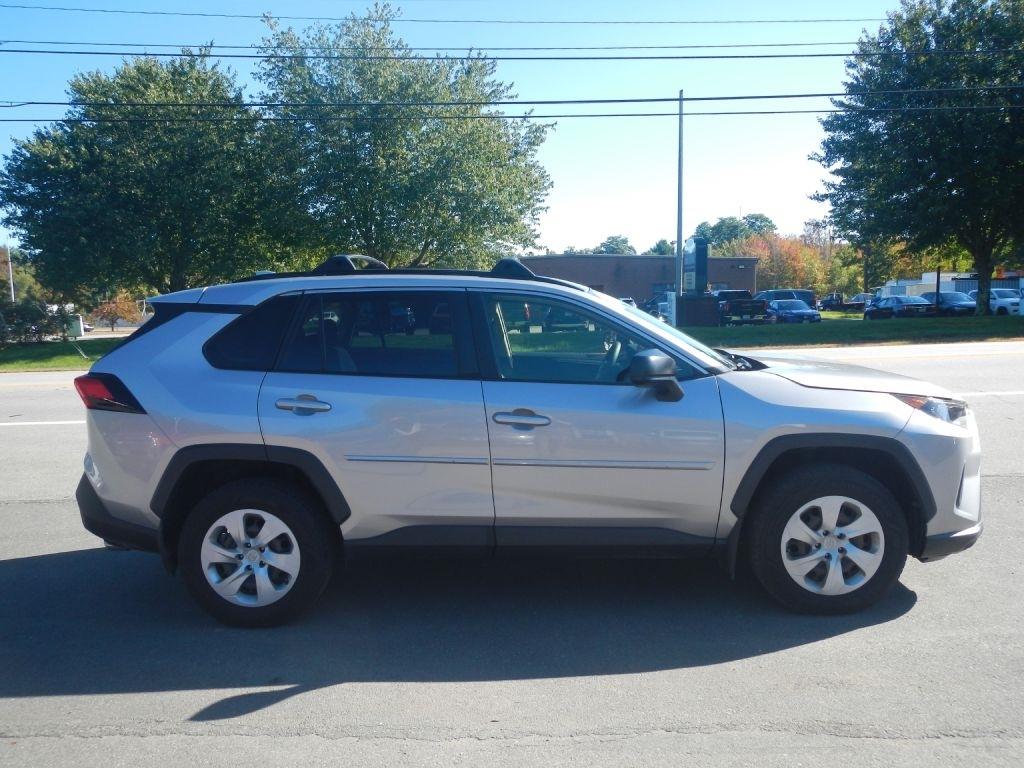 Toyota RAV4 LE AWD 2020
