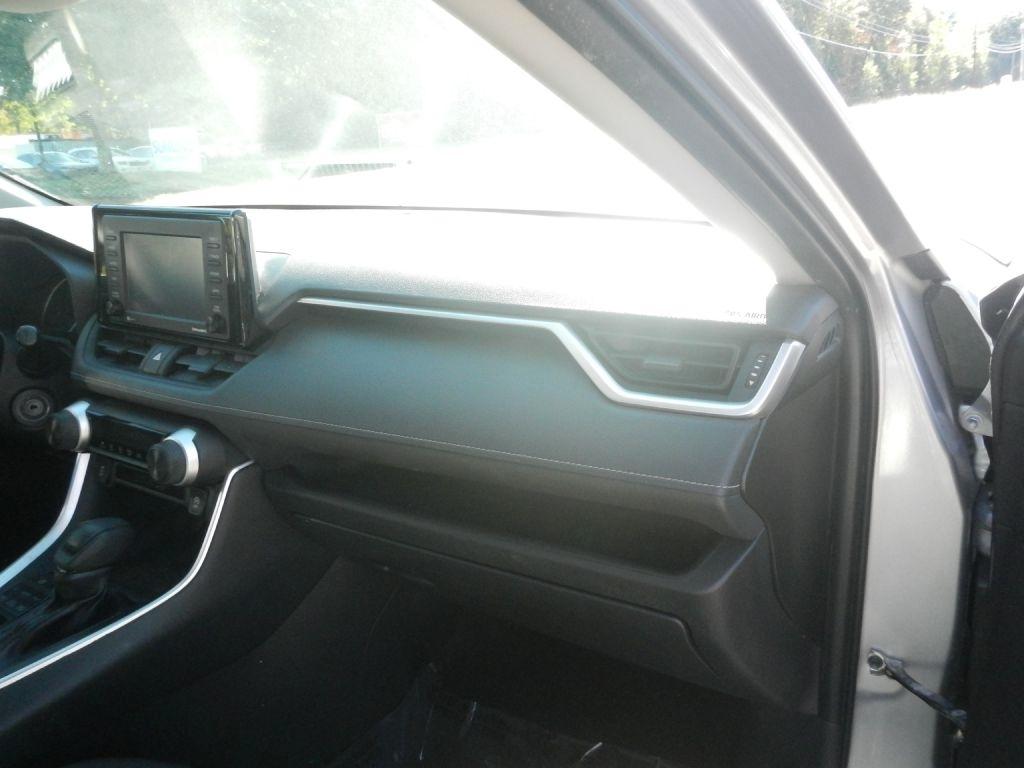 Toyota RAV4 LE AWD 2020