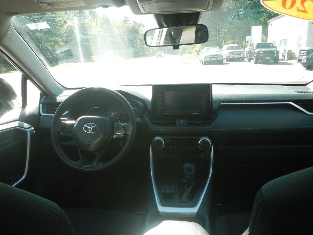 Toyota RAV4 LE AWD 2020
