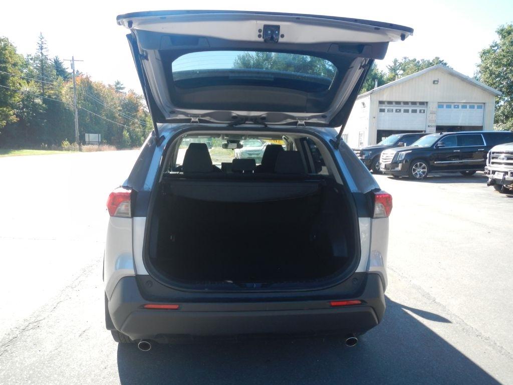 Toyota RAV4 LE AWD 2020