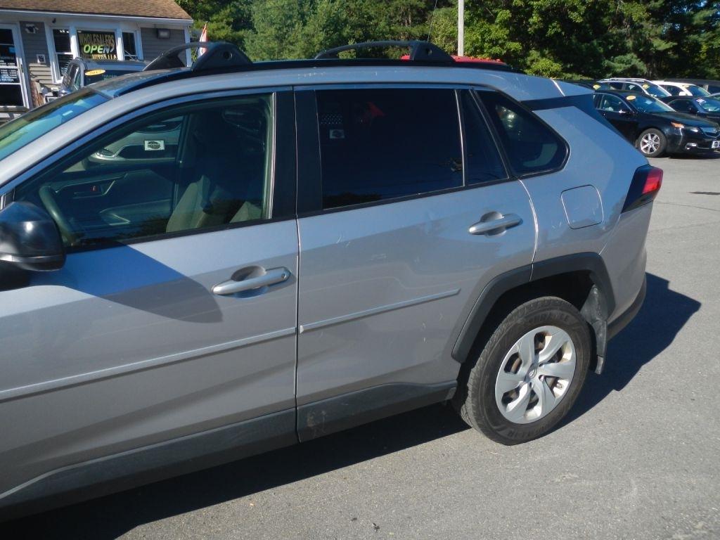Toyota RAV4 LE AWD 2020