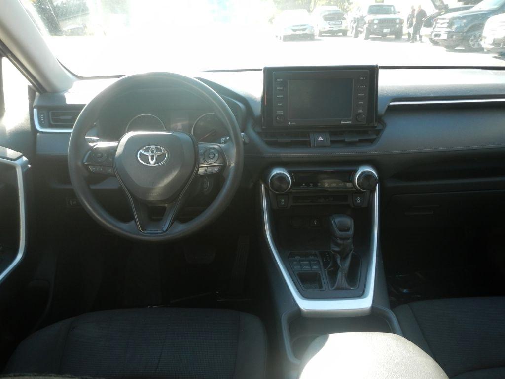 Toyota RAV4 LE AWD 2020