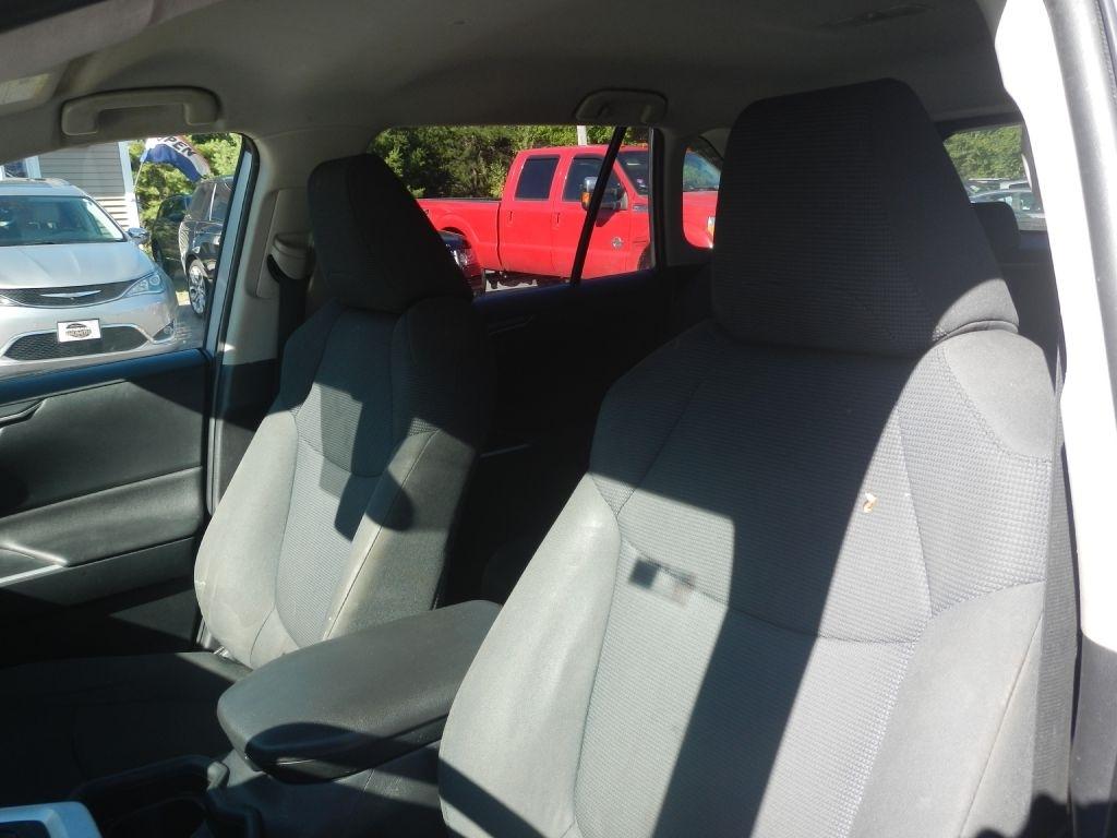 Toyota RAV4 LE AWD 2020