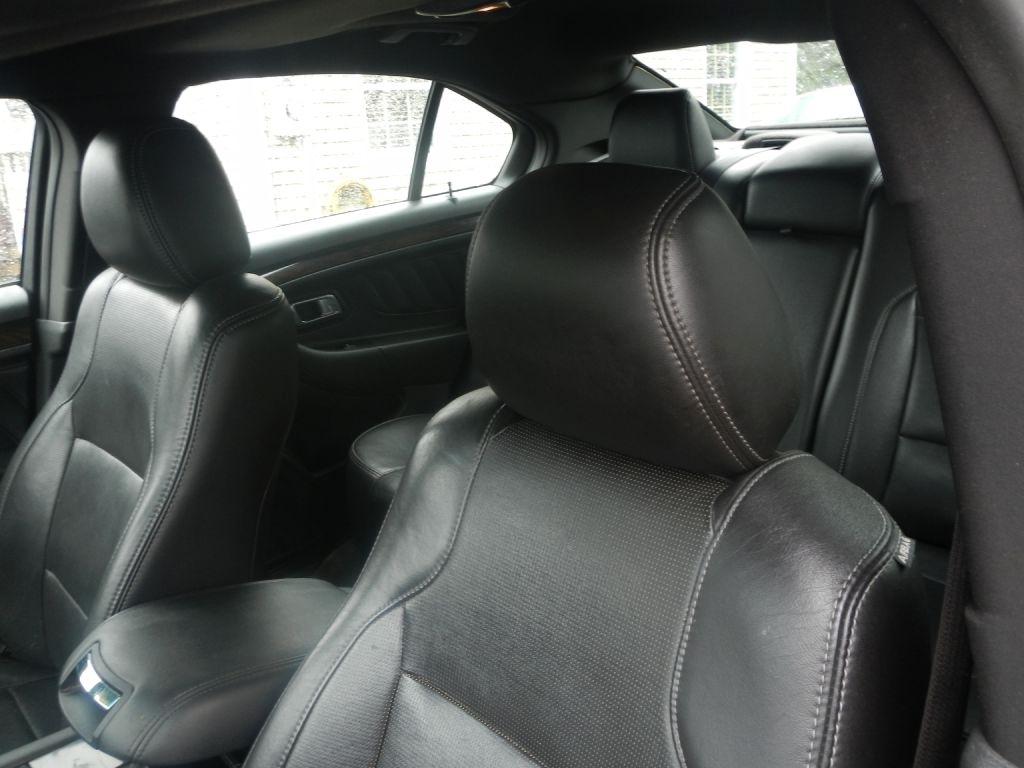 Ford Taurus Limited AWD 2013