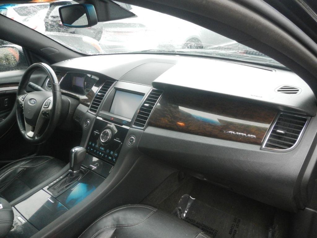 Ford Taurus Limited AWD 2013