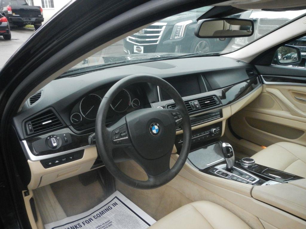BMW 5-Series 528i xDrive 2014