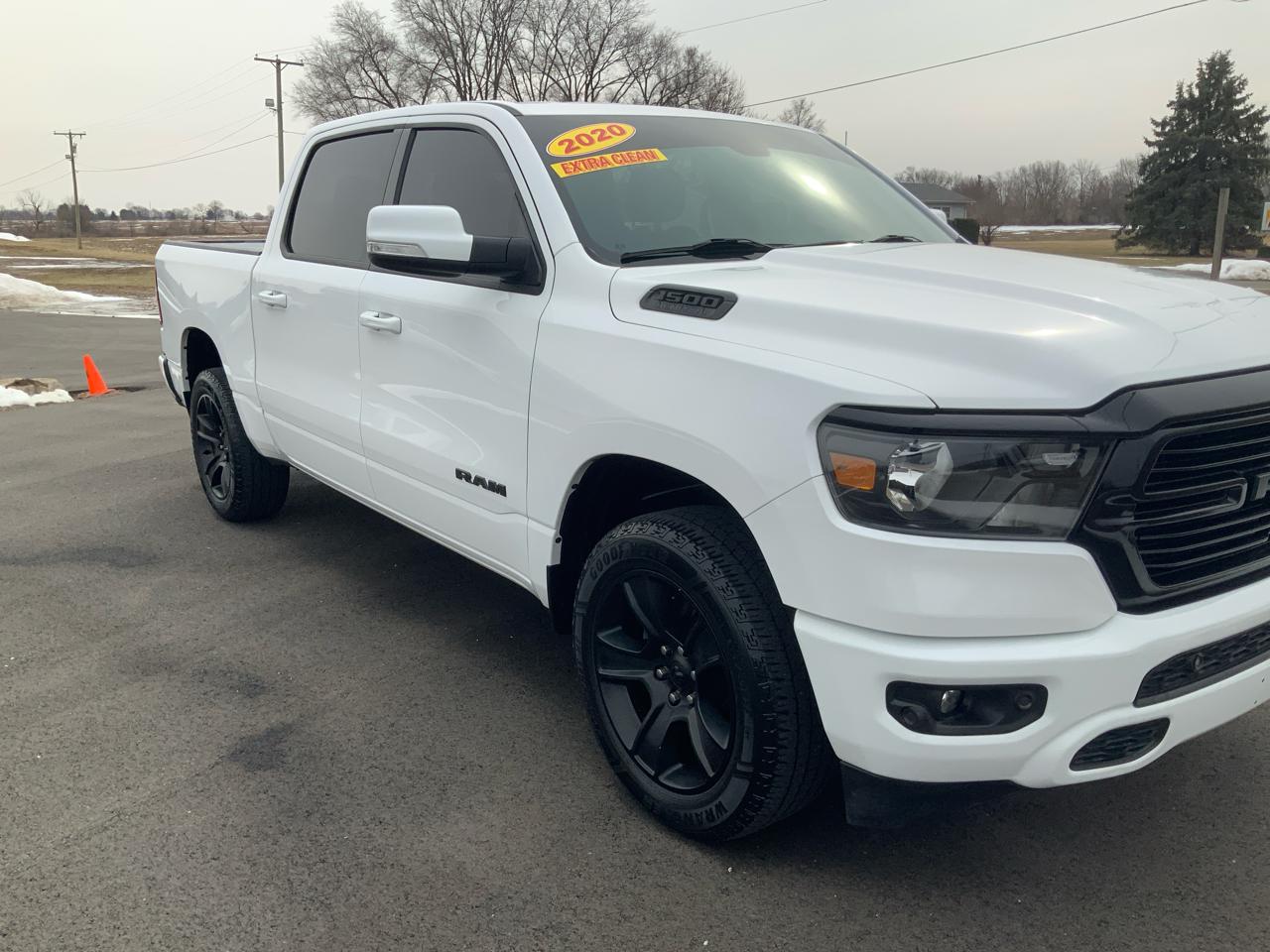 RAM 1500 Big Horn Crew Cab SWB 4WD 2020