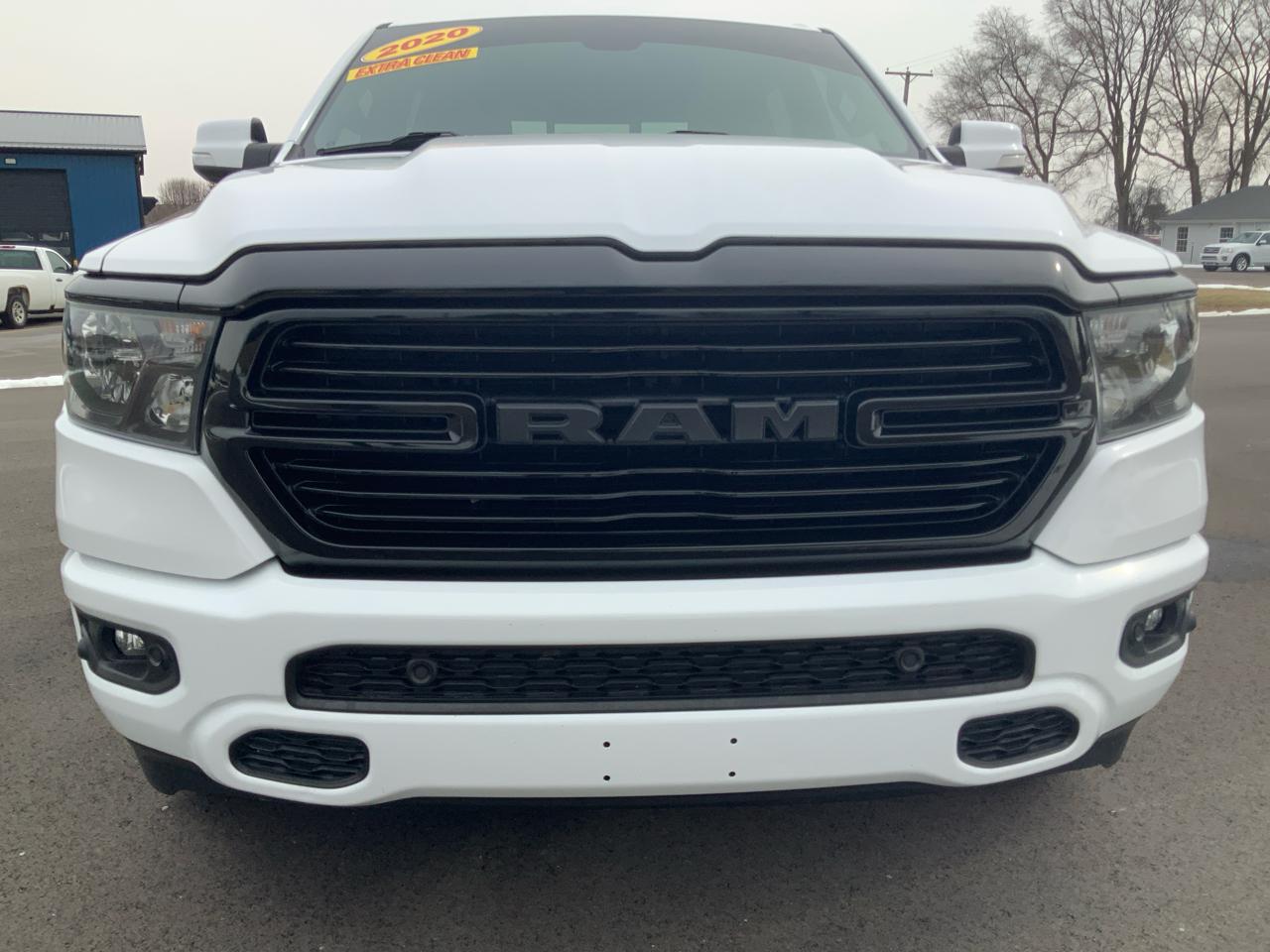 RAM 1500 Big Horn Crew Cab SWB 4WD 2020