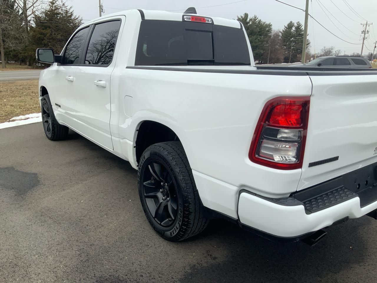 RAM 1500 Big Horn Crew Cab SWB 4WD 2020