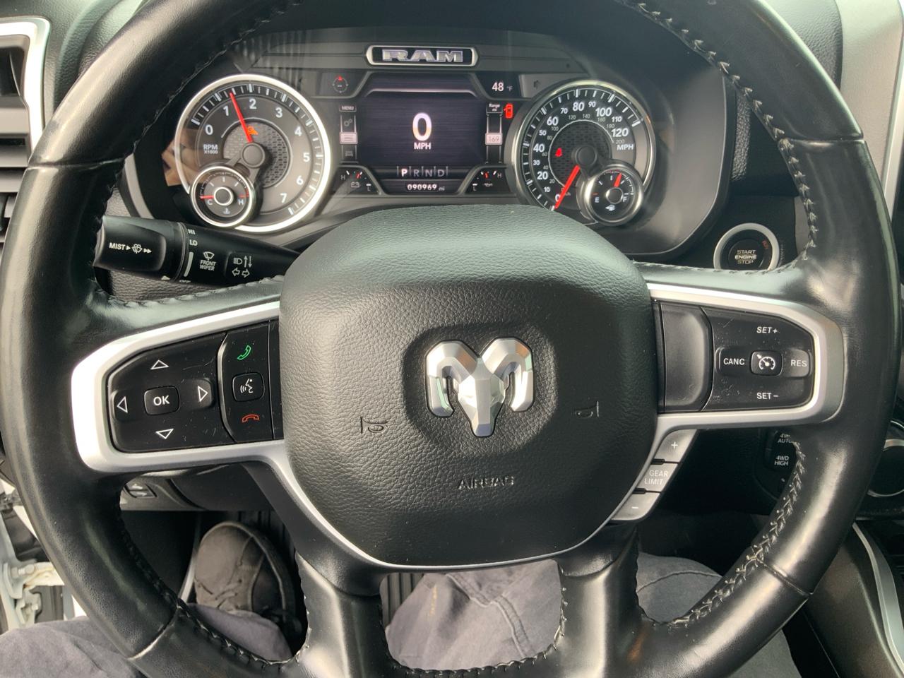 RAM 1500 Big Horn Crew Cab SWB 4WD 2020