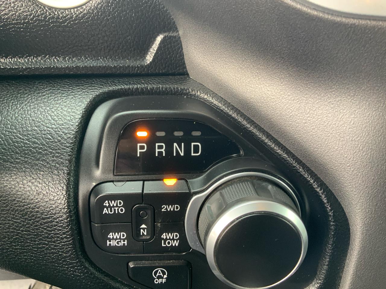 RAM 1500 Big Horn Crew Cab SWB 4WD 2020