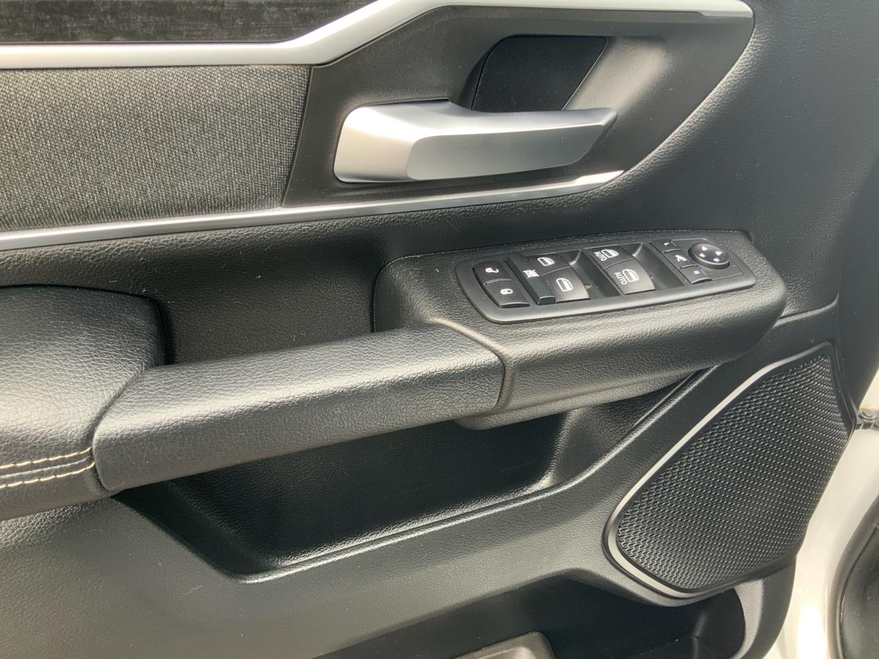 RAM 1500 Big Horn Crew Cab SWB 4WD 2020