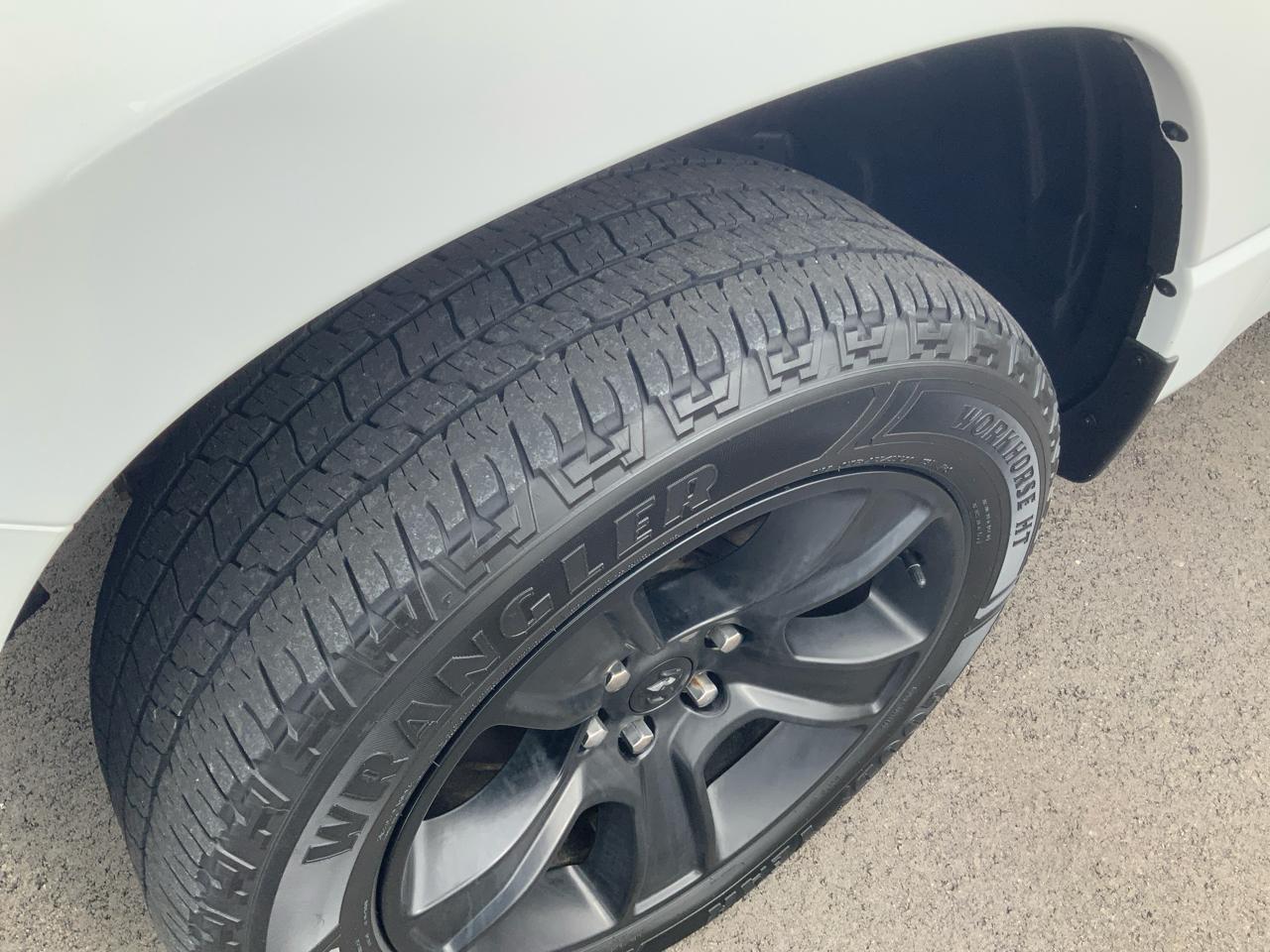 RAM 1500 Big Horn Crew Cab SWB 4WD 2020