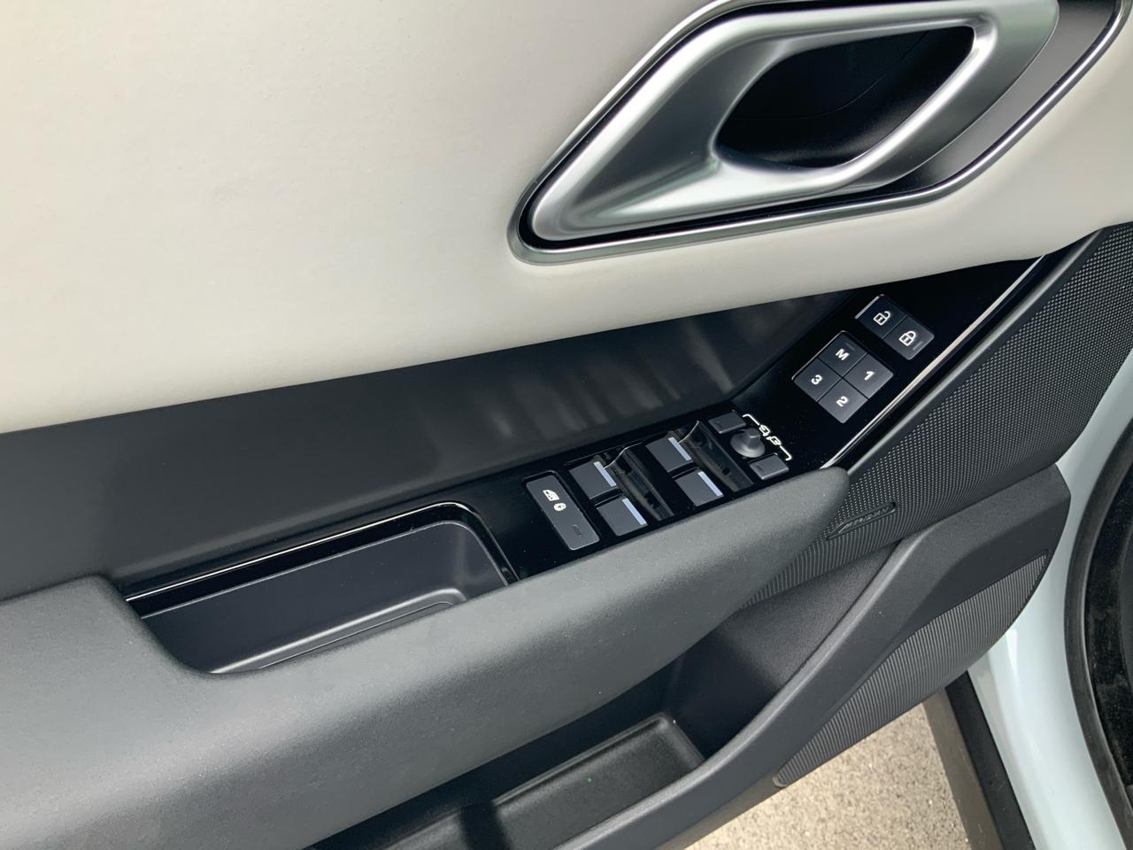 2025 Land Rover Range Rover Velar Dynamic SE - Photo 21