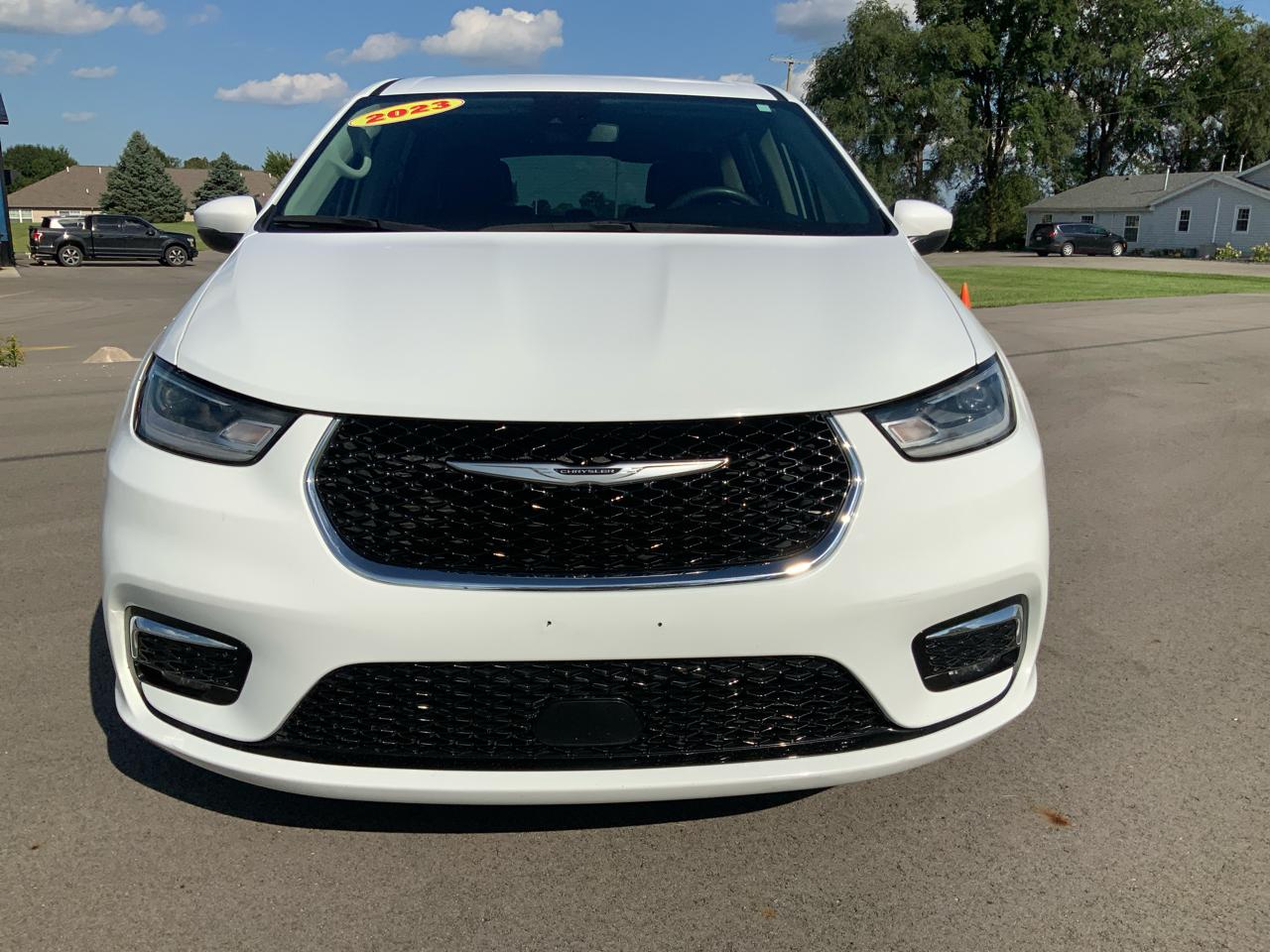 Chrysler Pacifica Touring L 2023