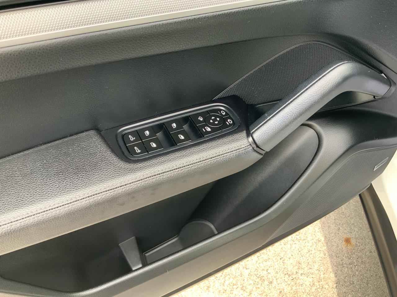 Porsche Cayenne Base 2024
