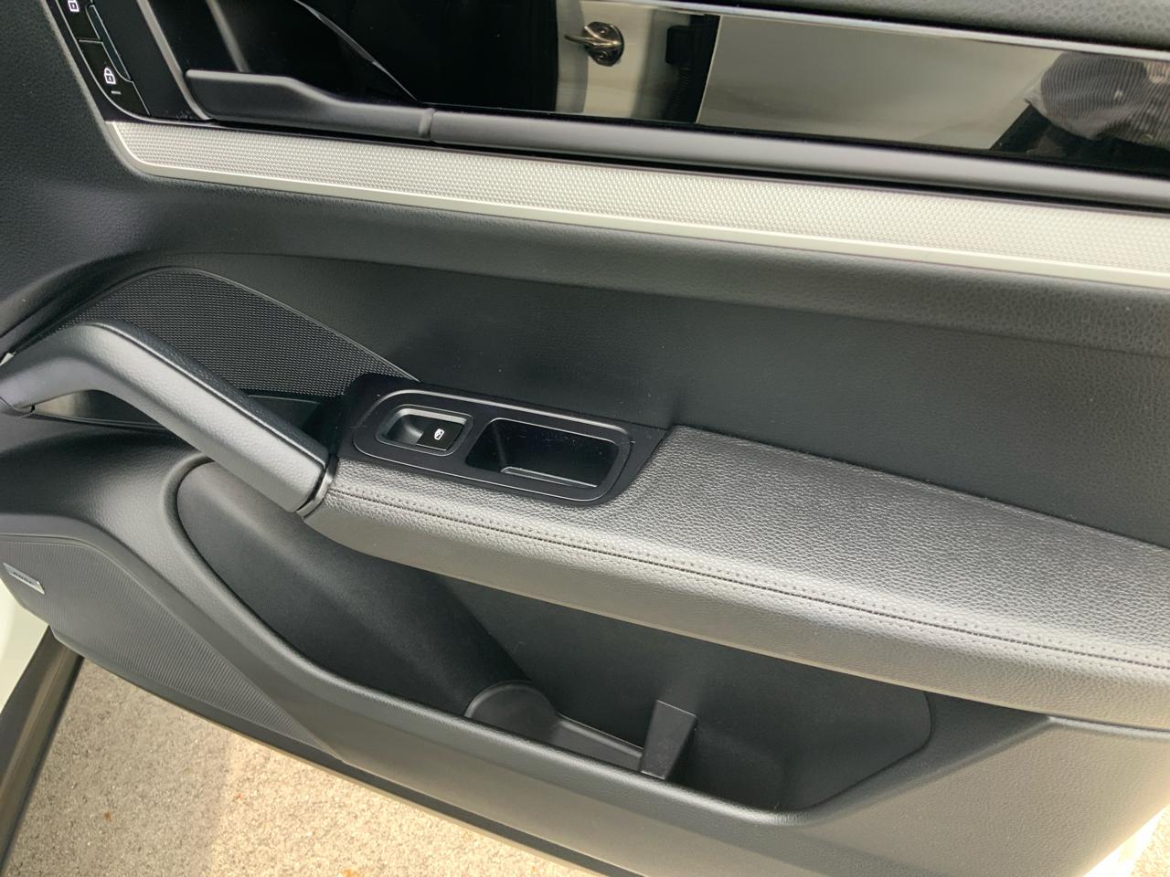Porsche Cayenne Base 2024