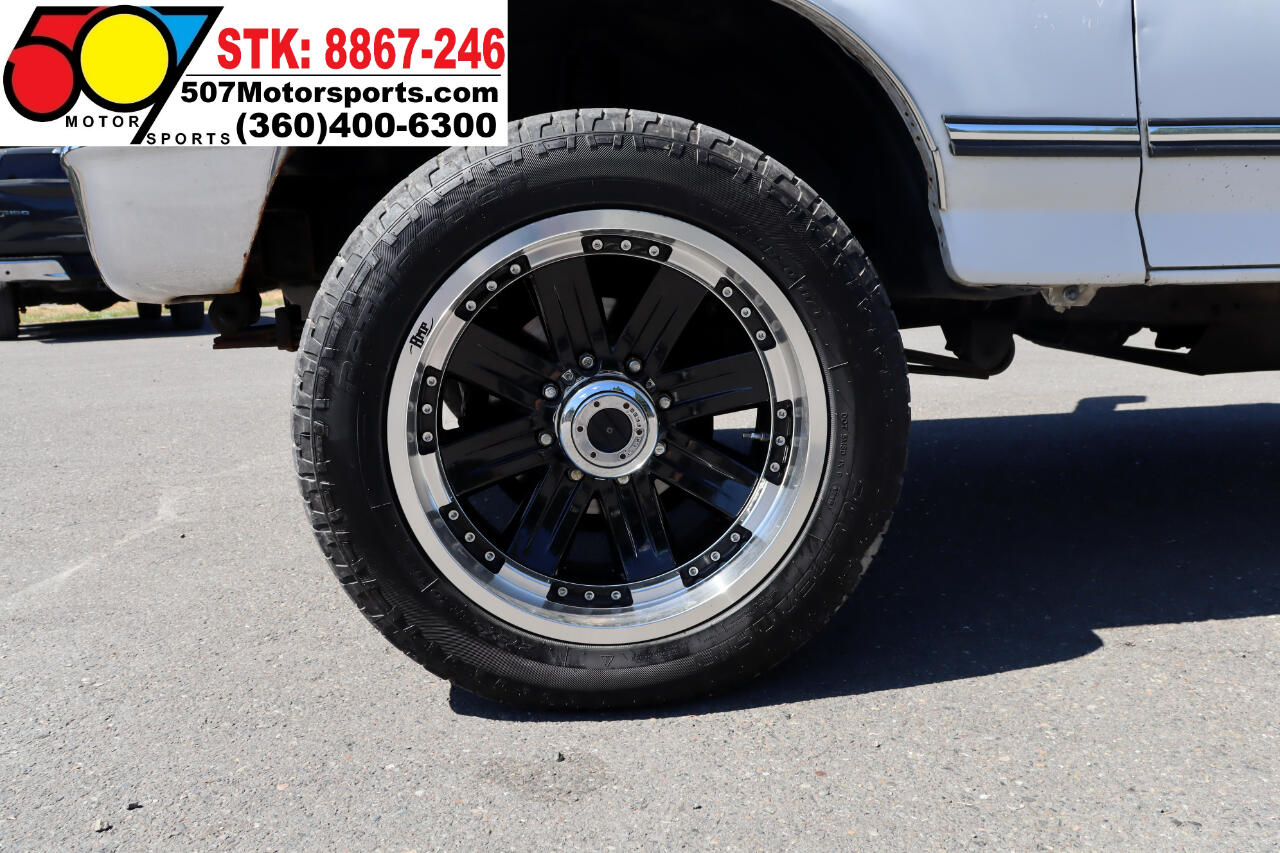 1993 Ford F-250 XLT photo 16