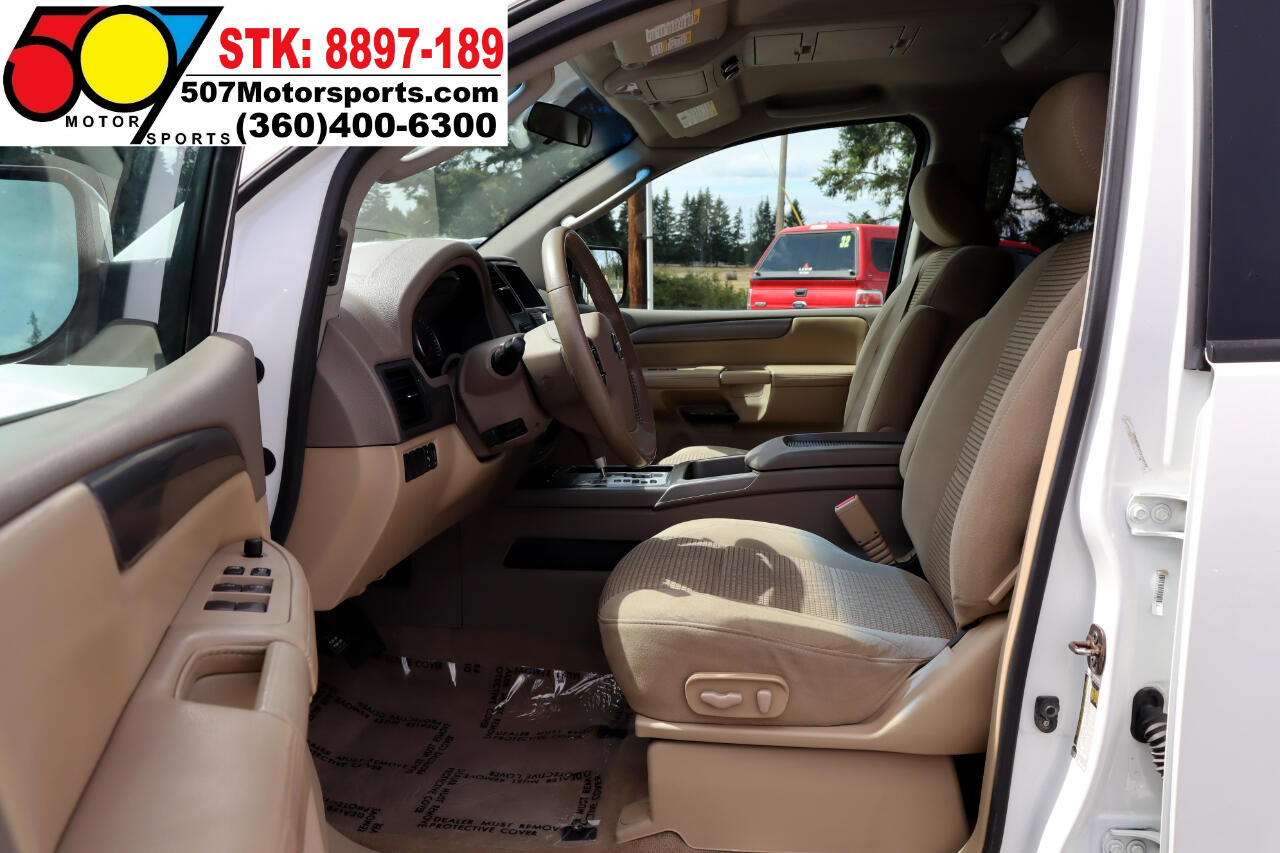 2011 Nissan Armada SV photo 8