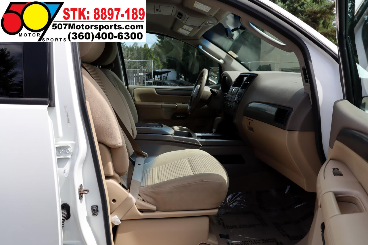 2011 Nissan Armada SV photo 15
