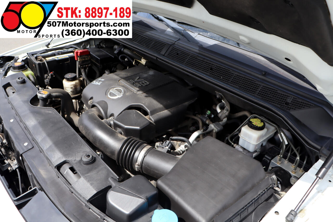 2011 Nissan Armada SV photo 16