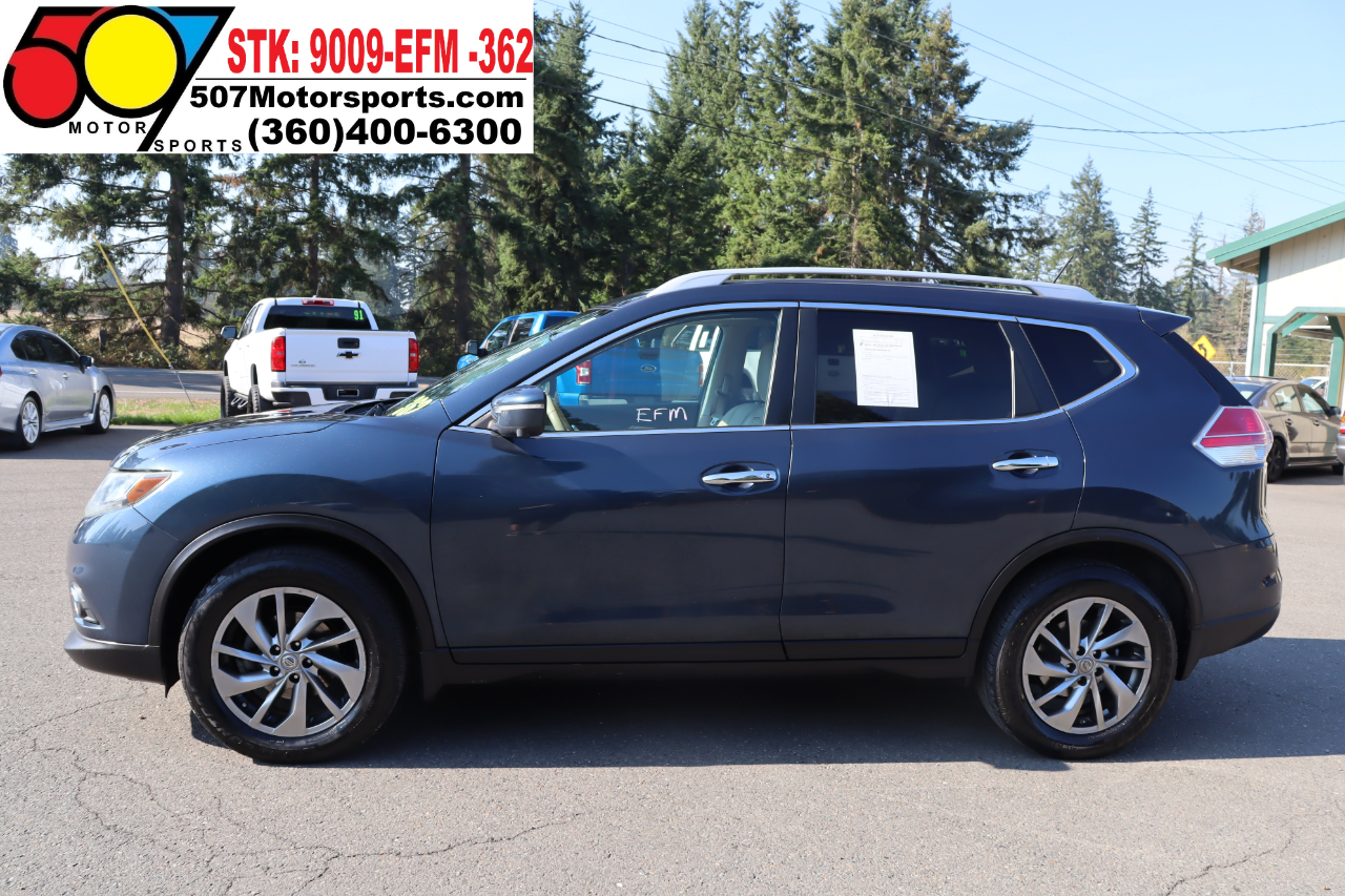 2015 Nissan Rogue SV photo 3