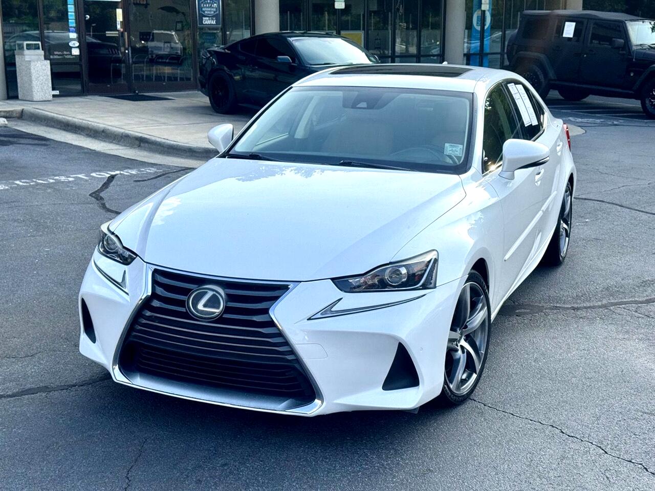 2017 Lexus IS 200t photo 2